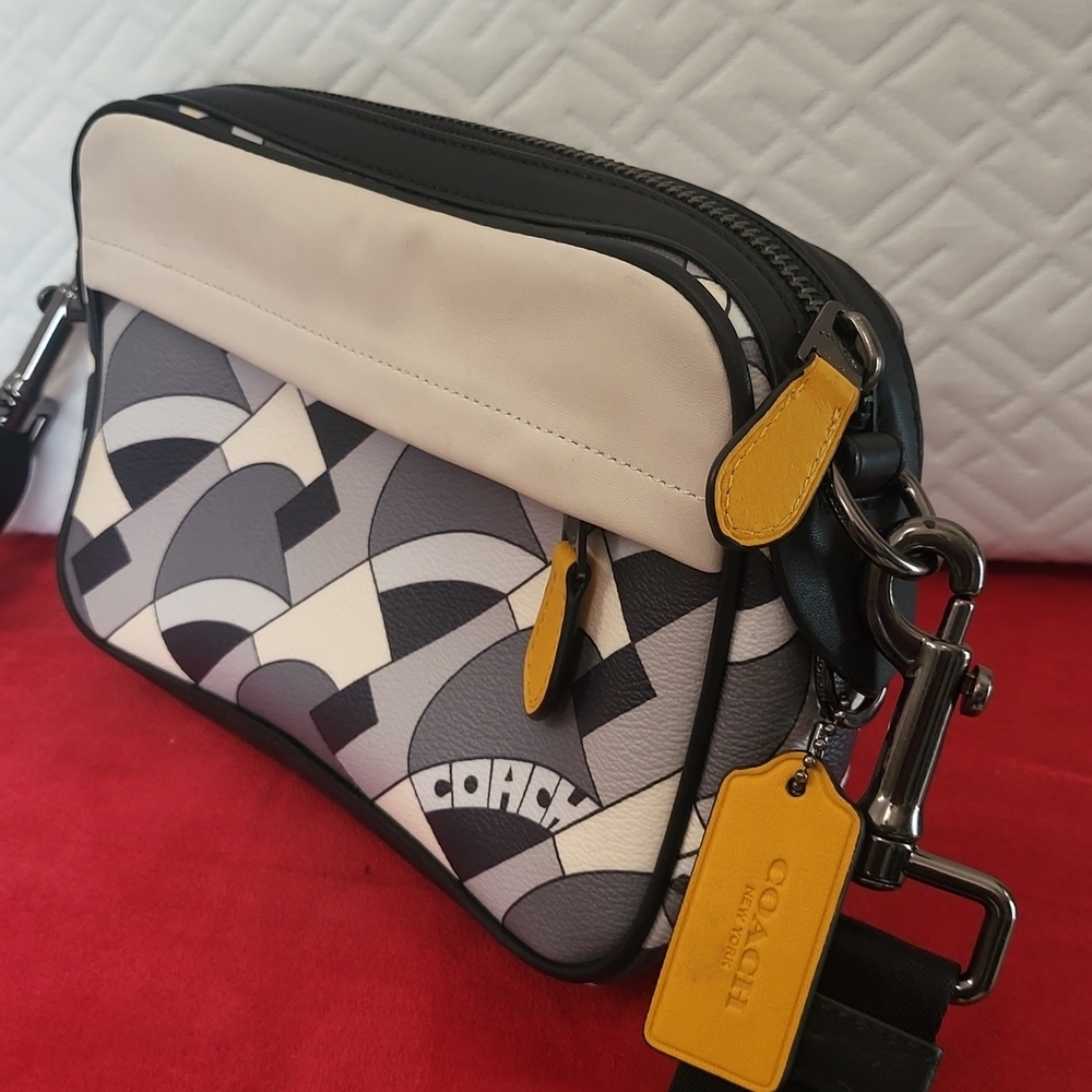RARE Coach 1976 Graham deco bridge print leather crossbody bag, authentic